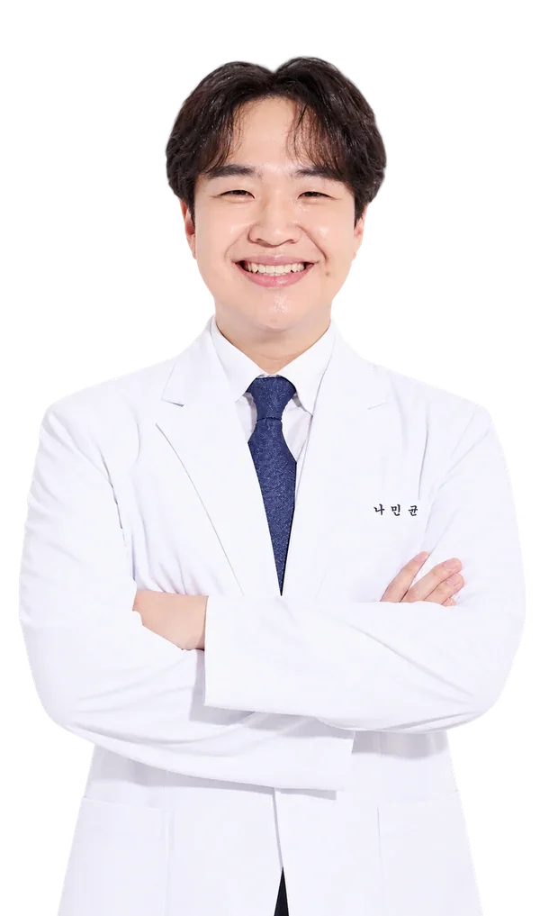 Dr. Na Min-gyun, Representative Director and English-speaking doctor at Ollium Clinic