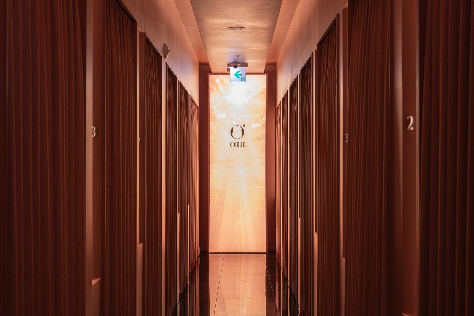 Treatment corridor, Ollium Clinic