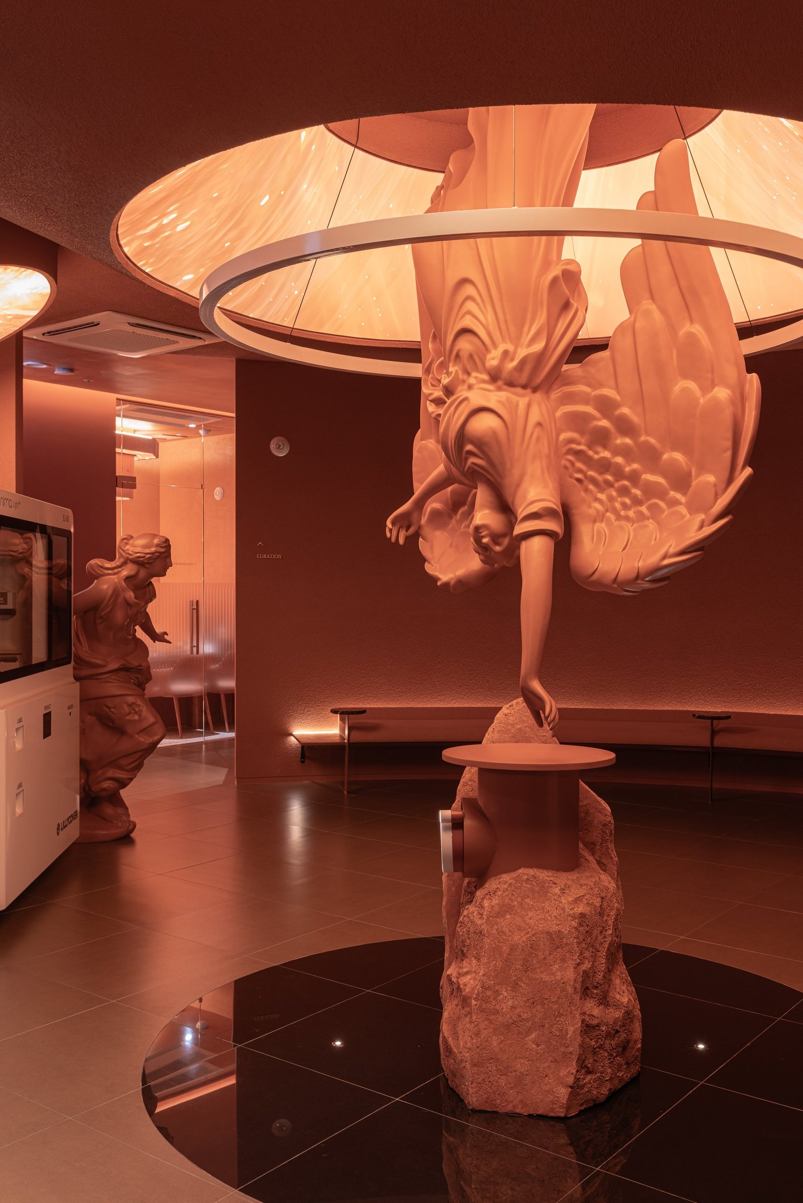 The lobby sculpture, Ollium Clinic